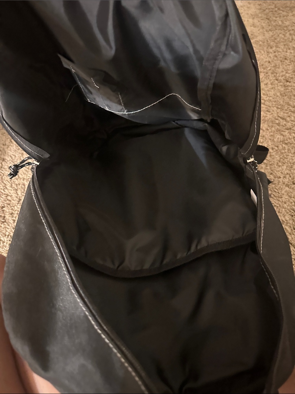 Carrington backpack - Picture 3 of 3
